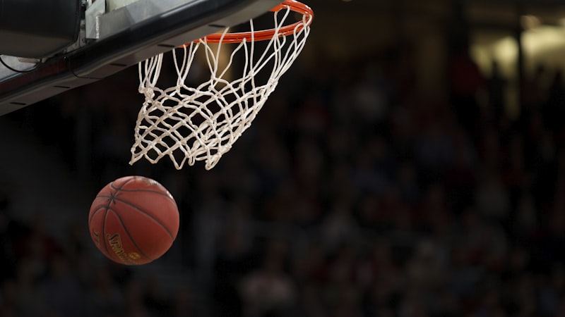 2026年NBA选秀状元热门人选维克多·文班亚马在训练中的照片